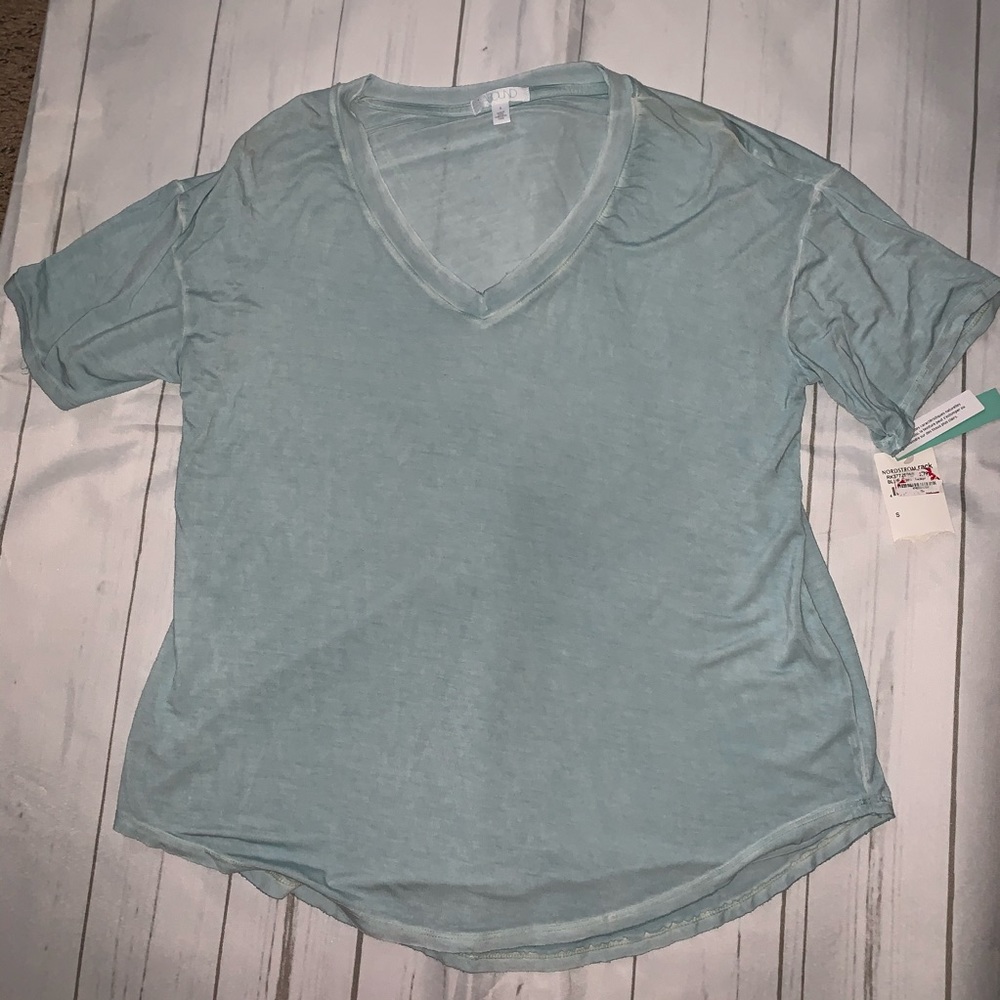 Women’s Abound V-neck
